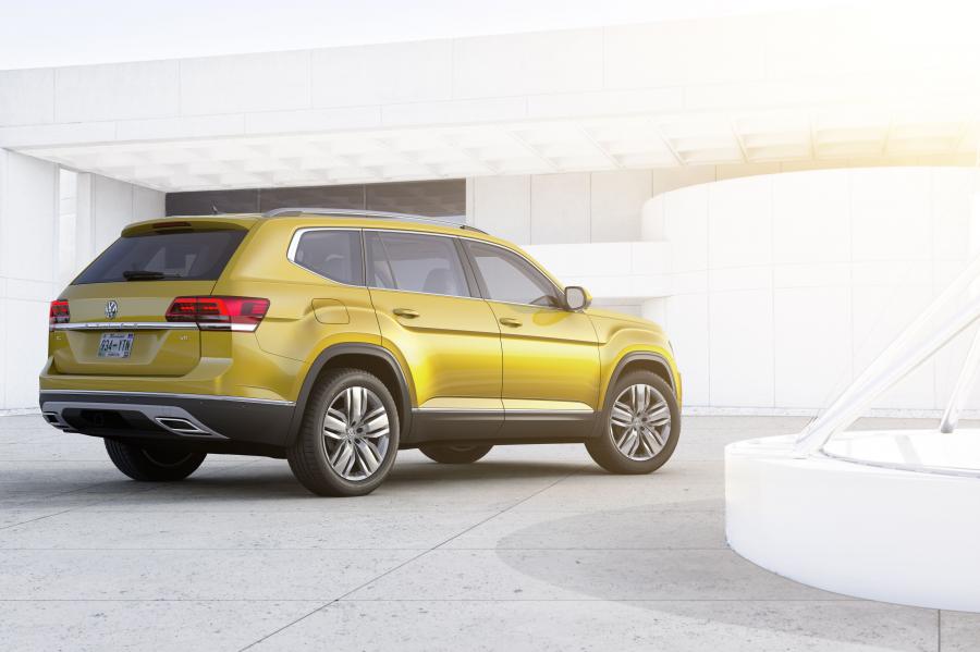  Volkswagen Atlas V6 2017 года  (фото 22 из 46)